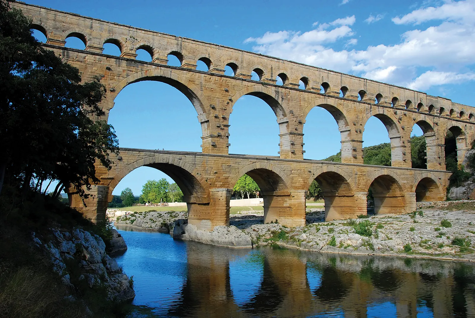 Pont du Gard - Nîmes - France - must-see monuments in France
