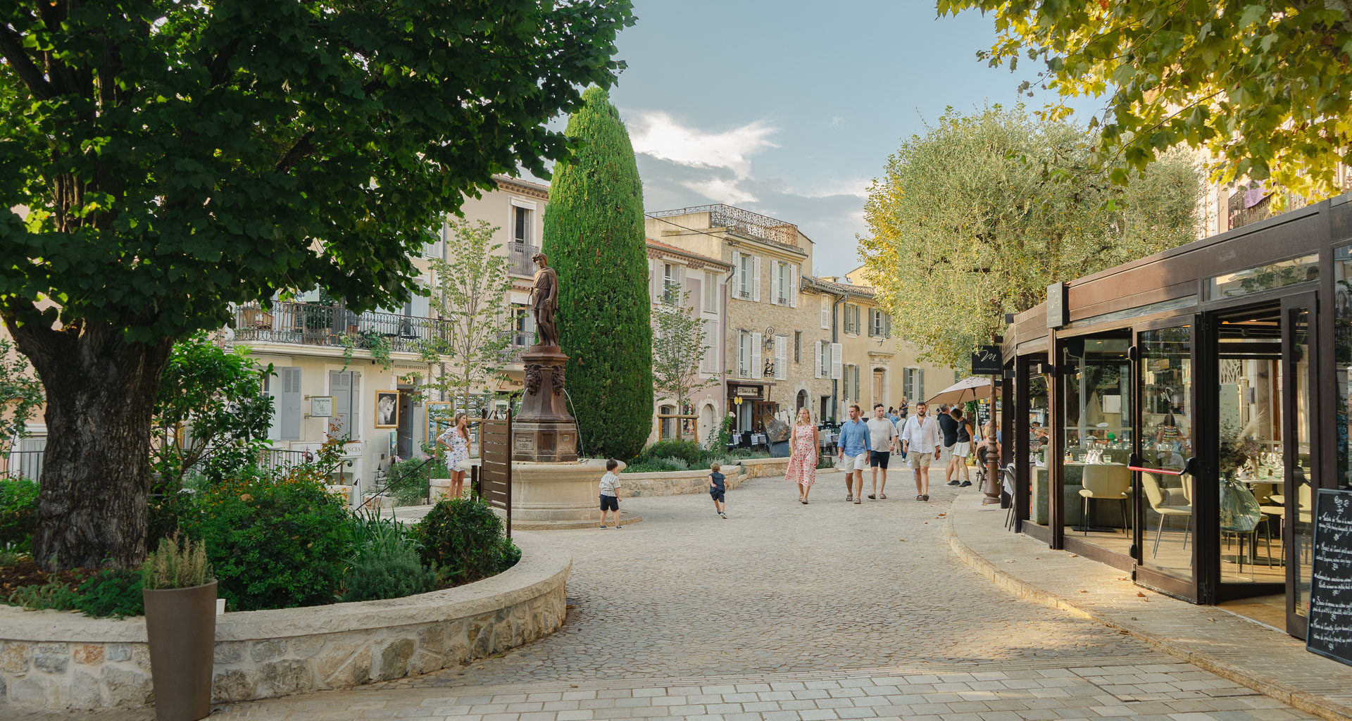 Mougins - French Reviera - KP Tourist Guide