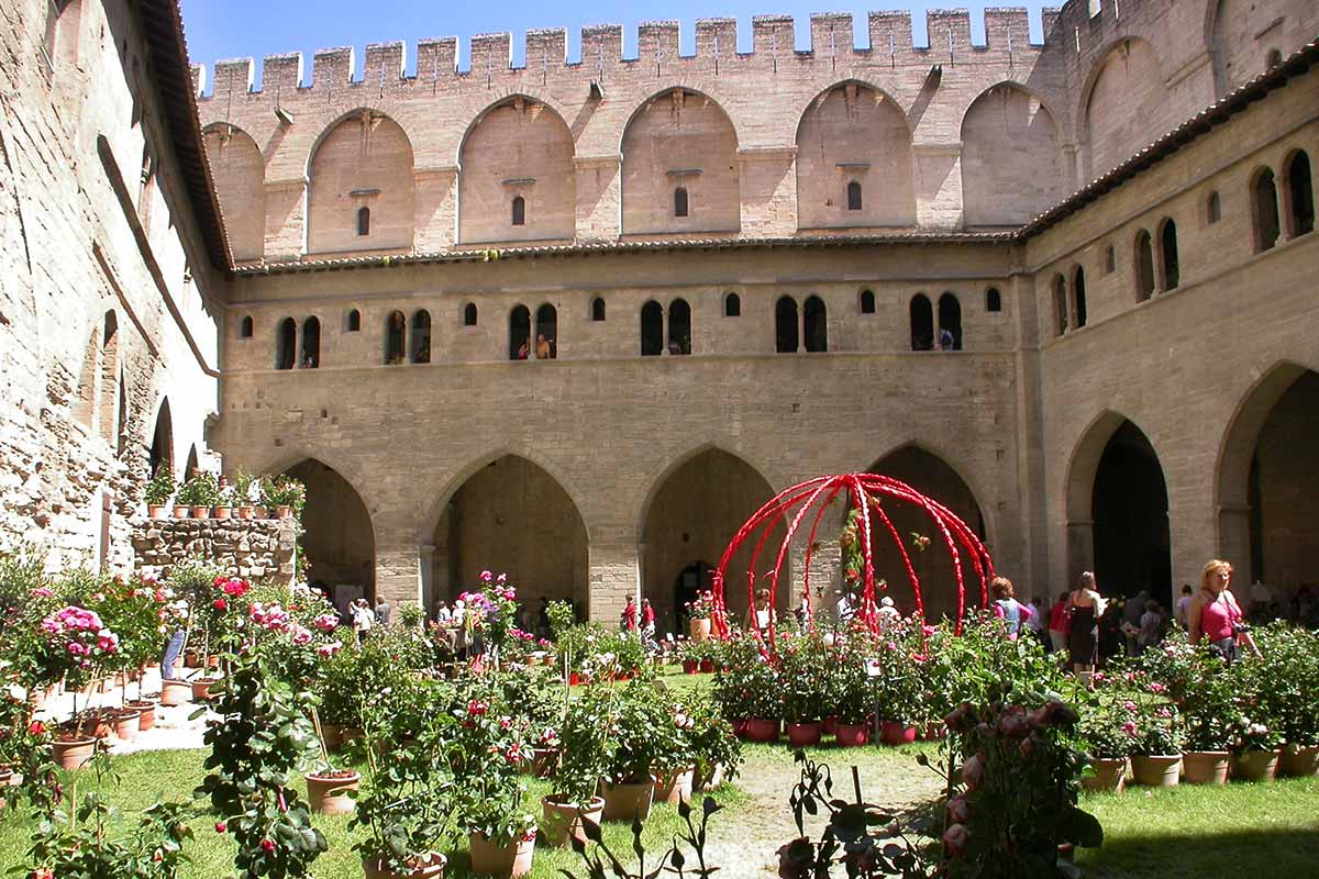 Palace of the Popes - KP Tourist Guide - Palace of the Popes